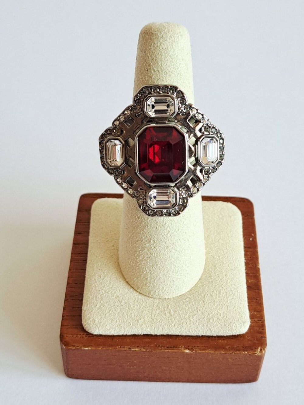 NEW Vintage Swarovski Sheila Ruby Red Ring Signed Size 6.5 - Picture 2 of 14